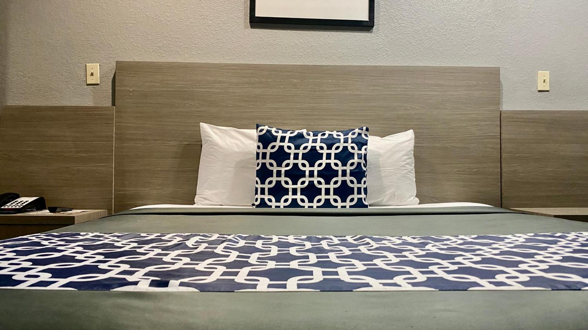 Island Hobby Airport Motel Houston